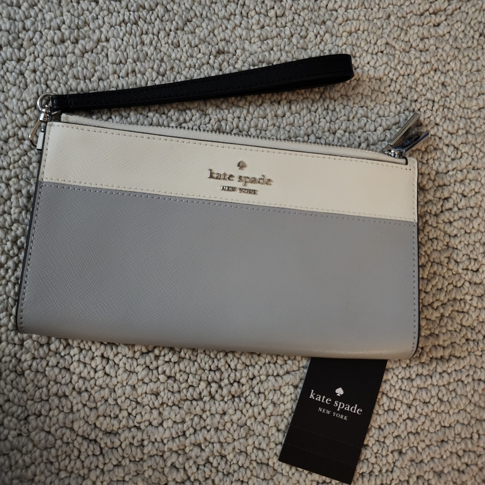 Kate Spade Two-Tone Wristlet in Gray and Cream. NWT - Picture 2 of 4